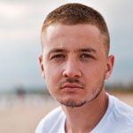 Études en management à Lyon. Objectif Emirates et Dubaï. Ambiance de groupe excellente sur le cours, beaucoup d’humour comme en cabine. Formateurs au top — Final Interview Emirates à venir :)